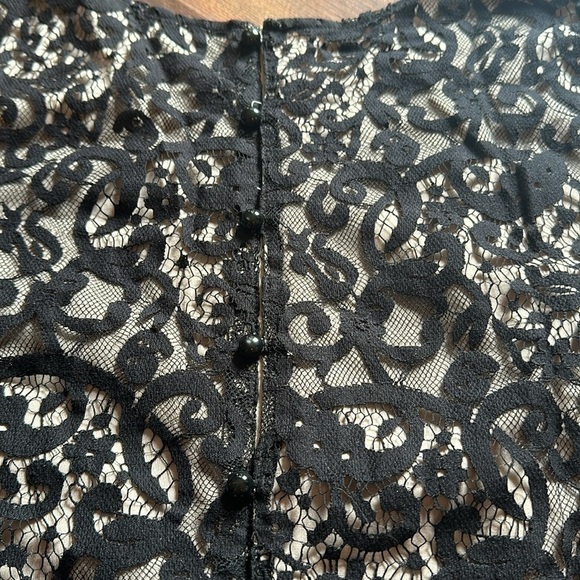 H & M Nude Black Lace Overlay Top size Medium with 3/4 sleeves - Picture 4 of 10